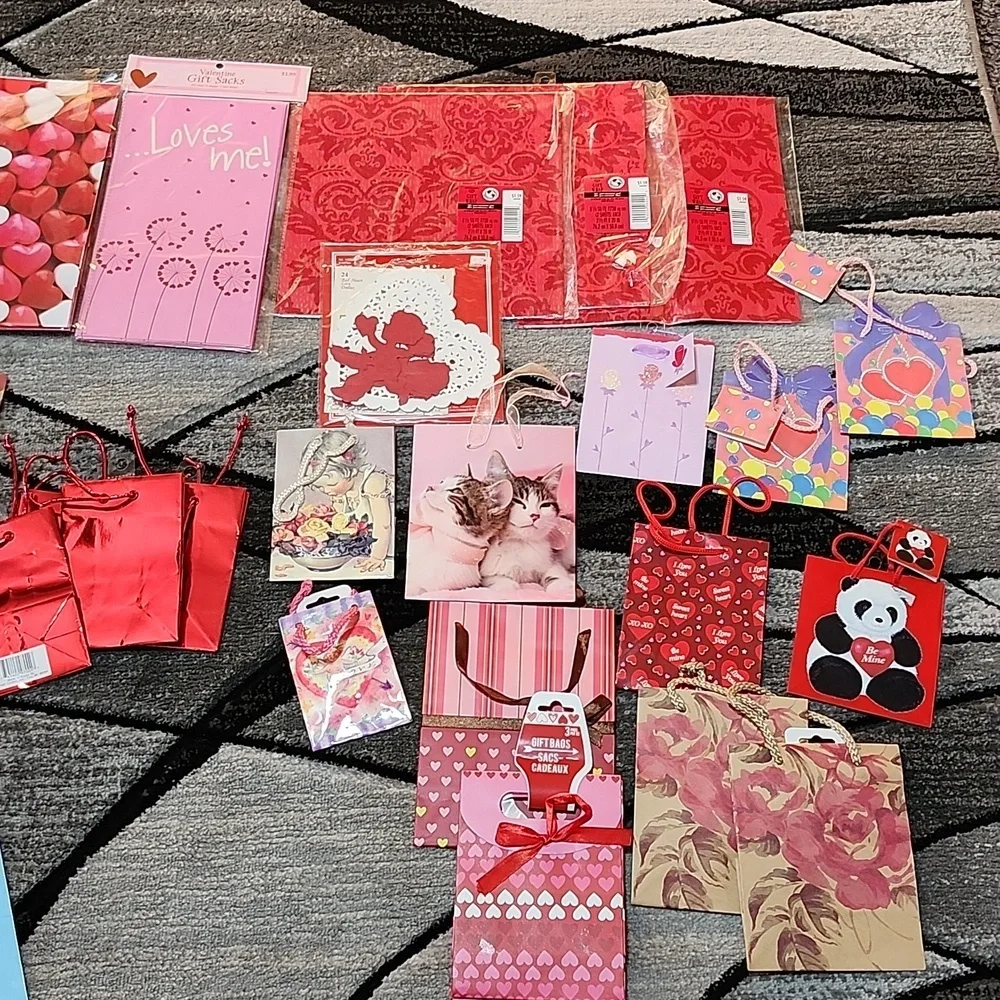VINTAGE VALENTINES GIFT/SNACK BAGS  GIFT WRAP DOILIES PAPER BASKEST BUNDLE